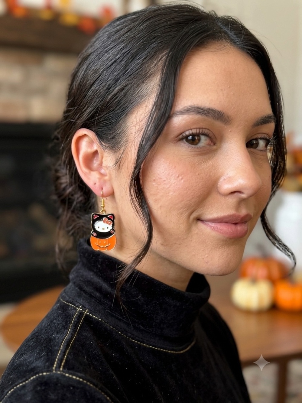 Sanrio Hello Kitty enamel Halloween earrings - Black & Orange